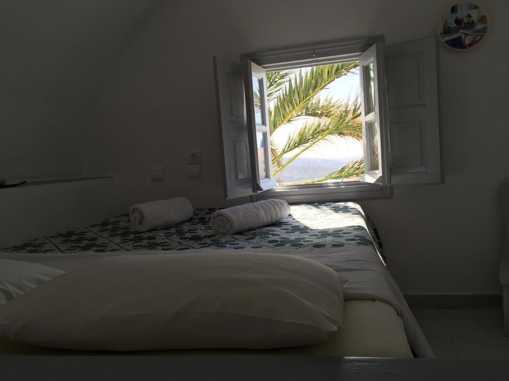 Christos Apartments Oia Экстерьер фото