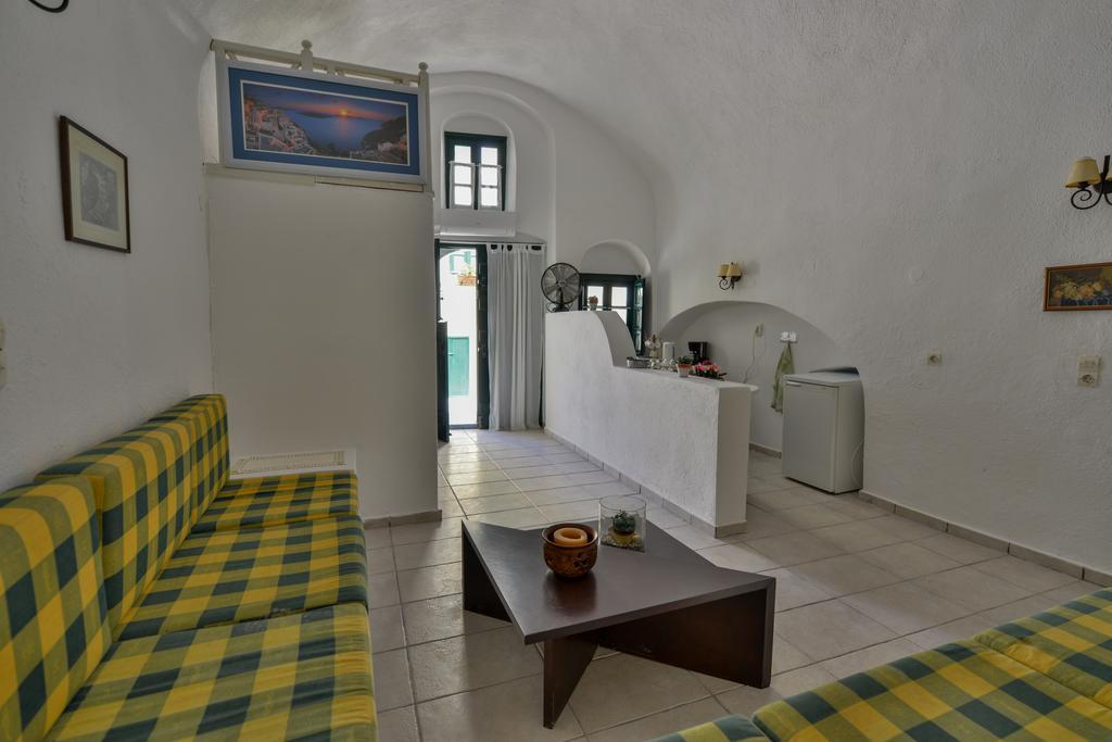Christos Apartments Oia Экстерьер фото