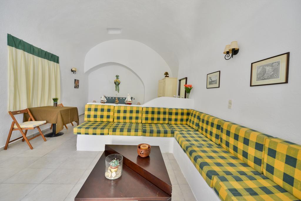 Christos Apartments Oia Экстерьер фото