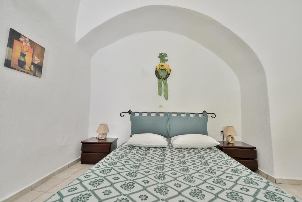 Christos Apartments Oia Экстерьер фото