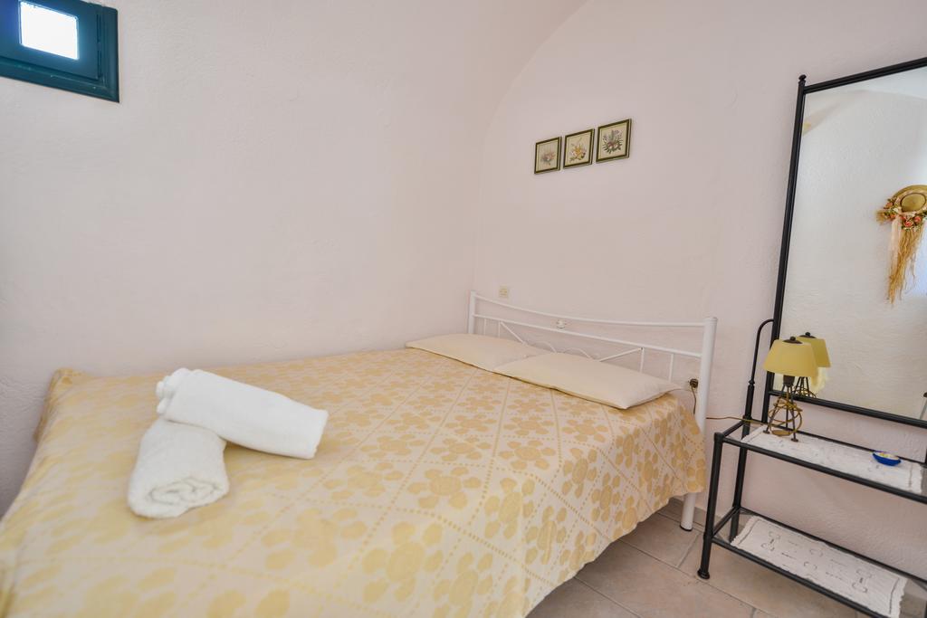 Christos Apartments Oia Экстерьер фото